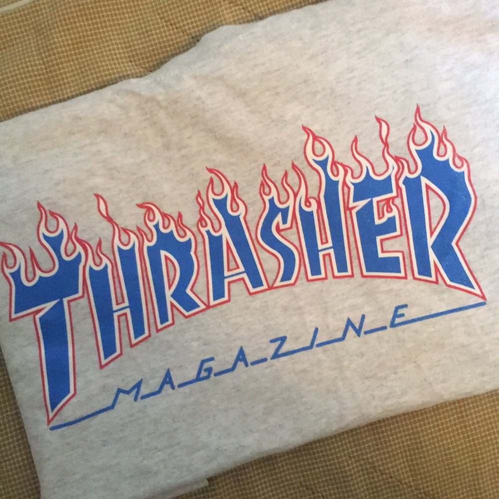 Gray Thrasher T—shirt